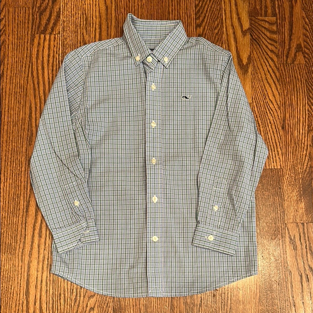 Vineyard Vines button down shirt